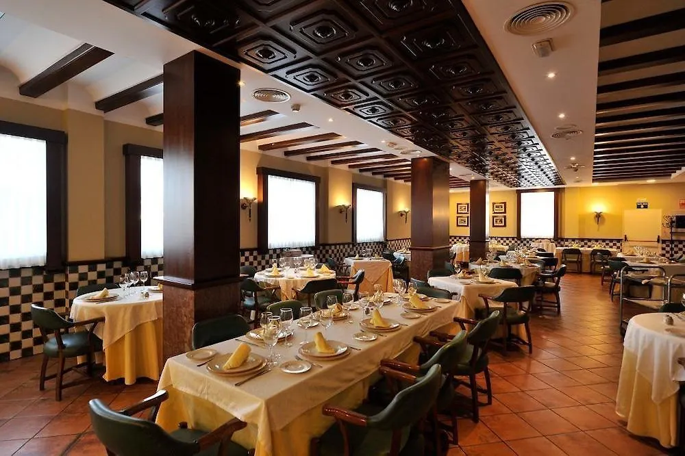 Hotel Lozano Antequera 3*,